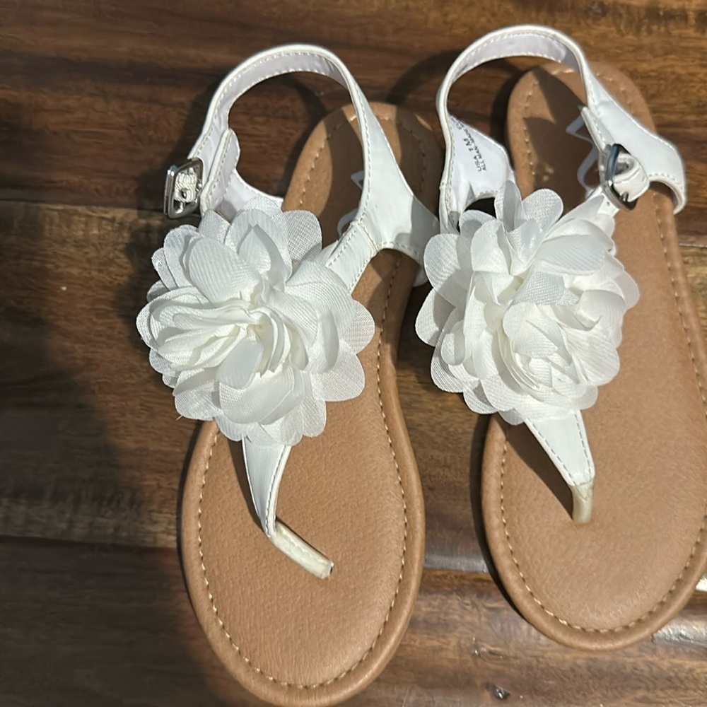 NWOT shoes girls size one